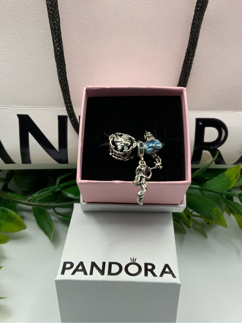 Pandora Disney Aladdin Jasmin & Genie Charms - 3 piece Gift Set - Picture 3 of 3